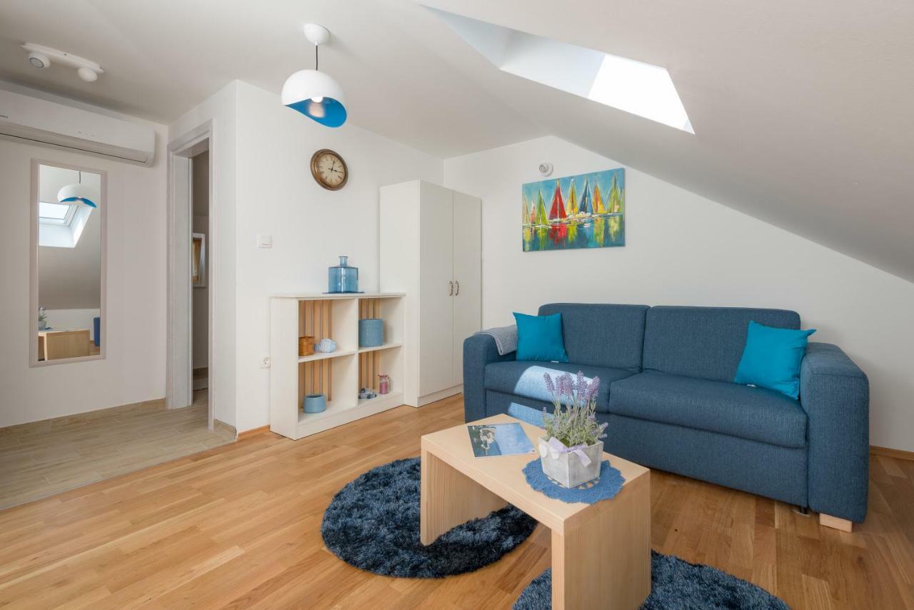 Apartments Kapo Kaštela 外观 照片