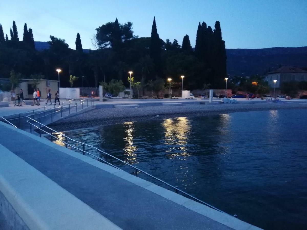 Apartments Kapo Kaštela 外观 照片